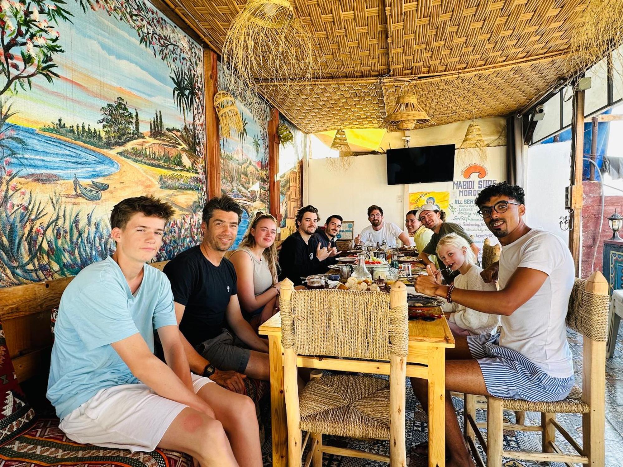 Mabidi Surf Taghazout Hostel ภายนอก รูปภาพ